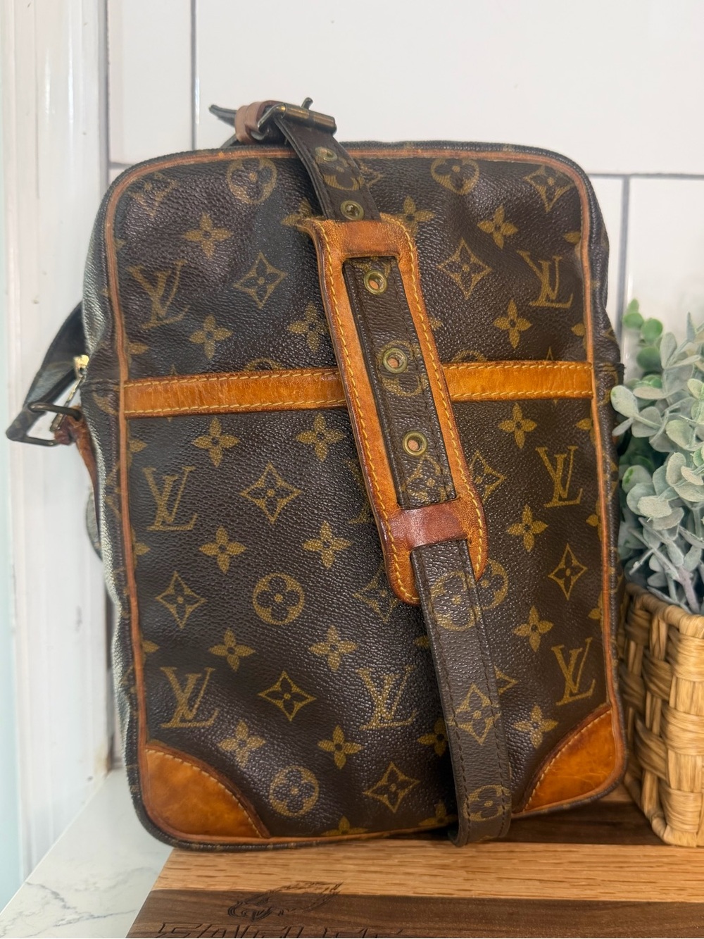 Authentic Louis Vuitton Danube MM size crossbody (vintage)